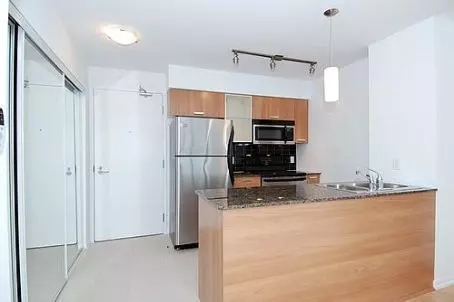 Toronto C01, ON M4Y 1A5,38 Grenville ST #1001