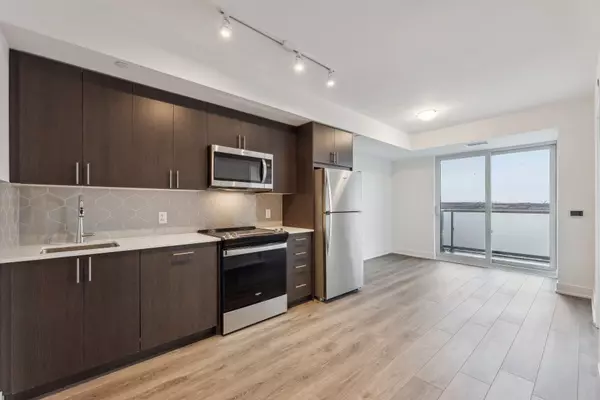 2545 Simcoe ST N #2404, Oshawa, ON L1L 0W3