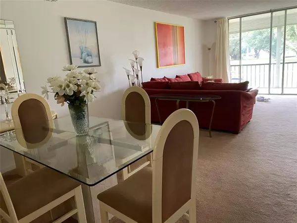 Pembroke Pines, FL 33025,811 S Hollybrook Dr #203