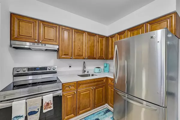 Oakland Park, FL 33334,251 NE 40th Ct