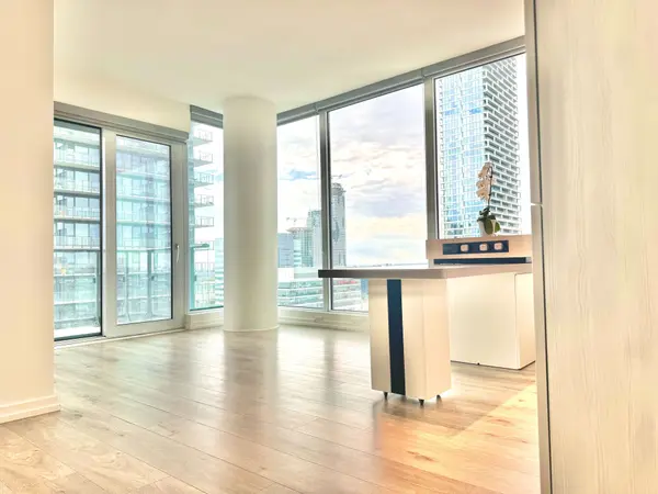 Vaughan, ON L4K 0L1,1000 Portage Pkwy #1610