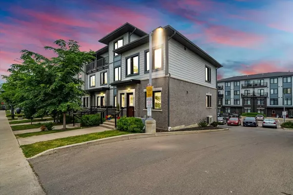 Toronto W03, ON M6M 0B5,7 Forbes AVE