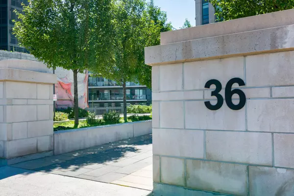 Toronto W06, ON M8V 0E5,36 Park Lawn RD #3306