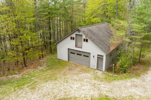 Gravenhurst, ON P1P 1R3,1074 Cooks RD