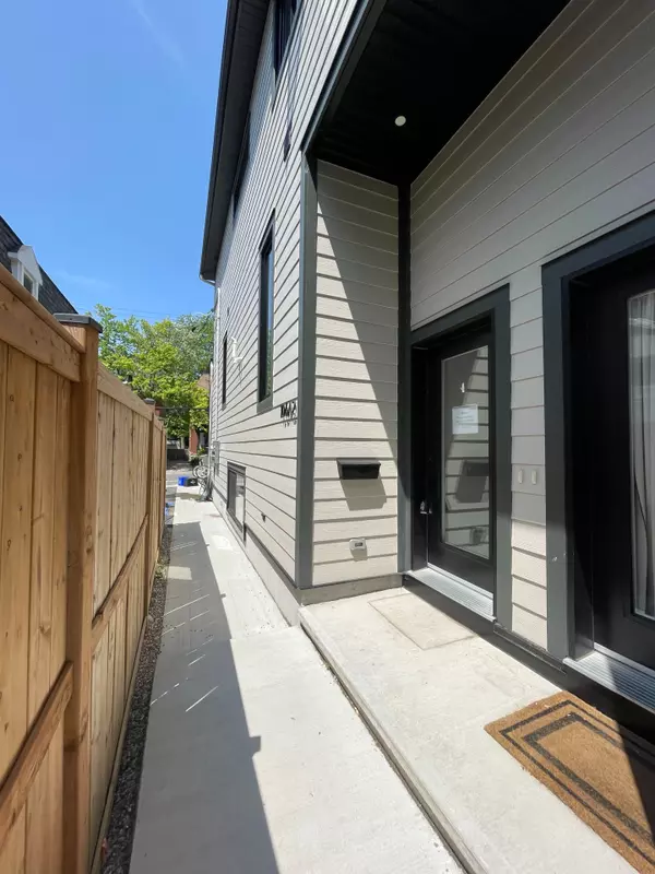Glebe - Ottawa East And Area, ON K1S 2X7,106 Aylmer AVE #B2