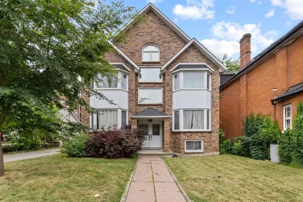 220 Caroline ST S, Hamilton, ON L8P 3L4