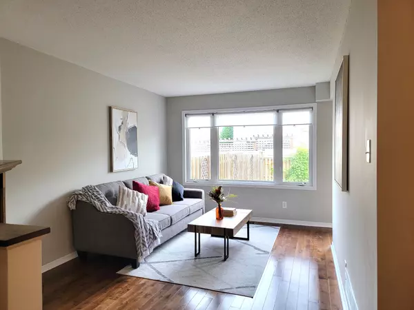 Barrhaven, ON K2J 5G7,21 UPNEY DR