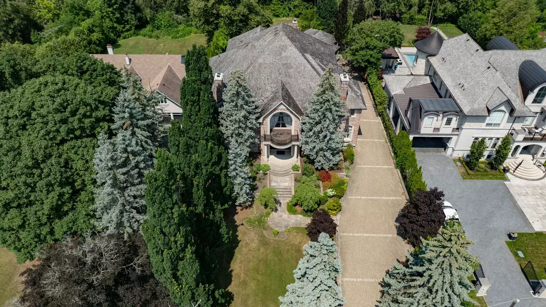 34 Maryvale CRES, Richmond Hill, ON L4C 6P8