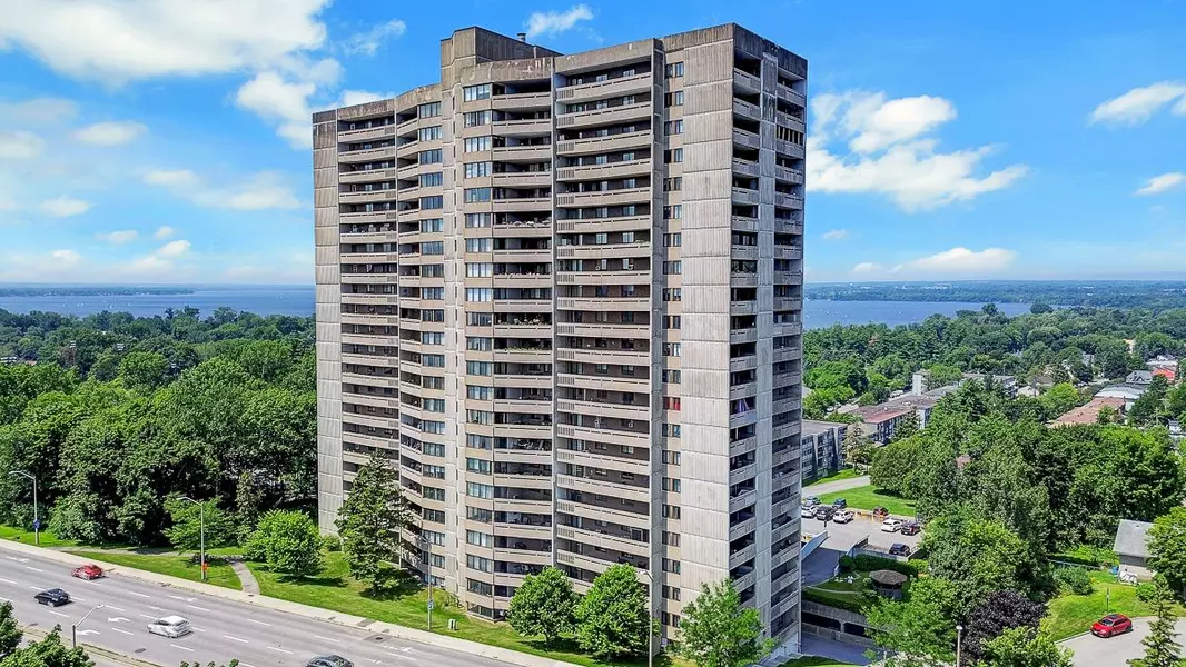 415 Greenview AVE #804, Britannia - Lincoln Heights And Area, ON K2B 8G5