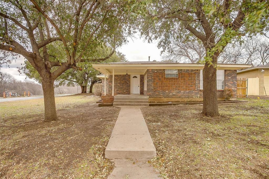 4605 Trail Lake Drive, Fort Worth, TX 76133