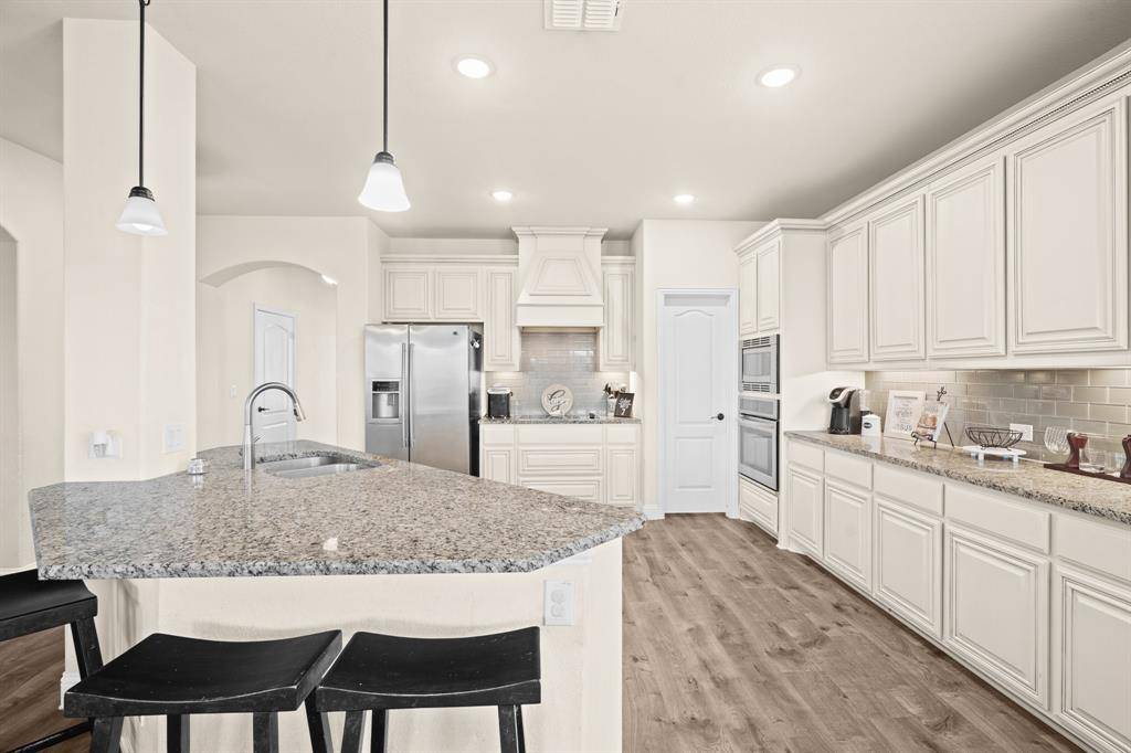 Waxahachie, TX 75165,208 Arborside Drive