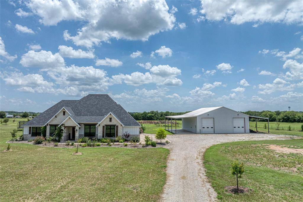 Van Alstyne, TX 75495,1061 Oxford Crossing Road