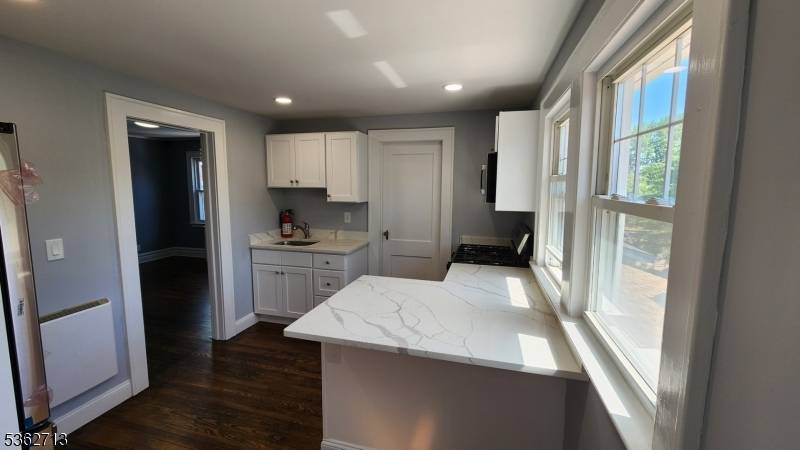 9 Henry Pl, Maplewood Twp., NJ 07040