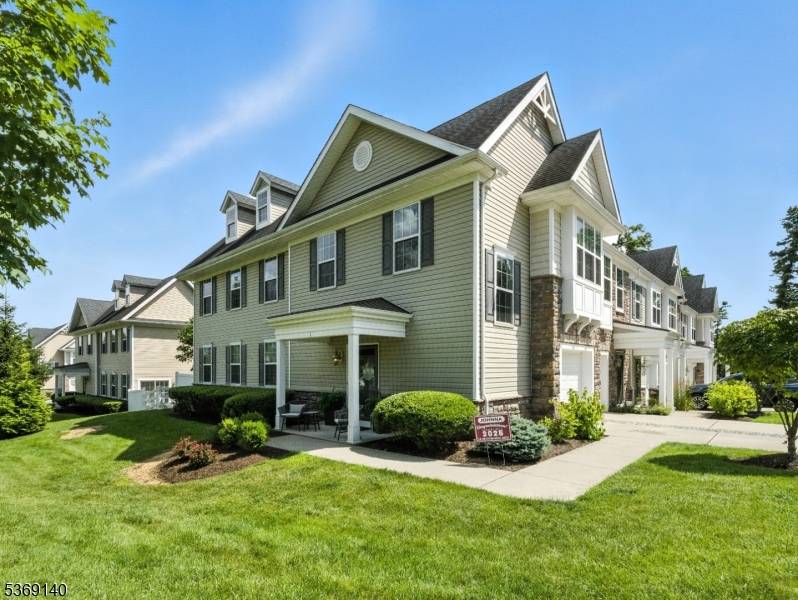 Verona Twp., NJ 07044,1 Burdett Ln