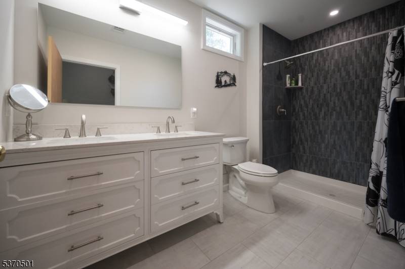 Montville Twp., NJ 07045,20 Glenwood Dr