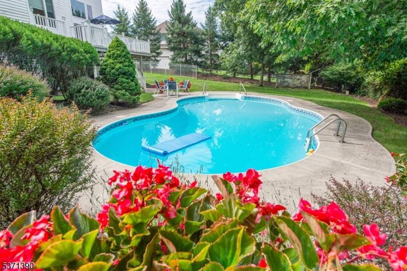 24 Doremus Dr, Montville Twp., NJ 07082