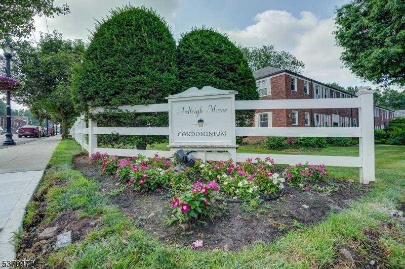 349 Bloomfield Ave #1, Verona Twp., NJ 07044