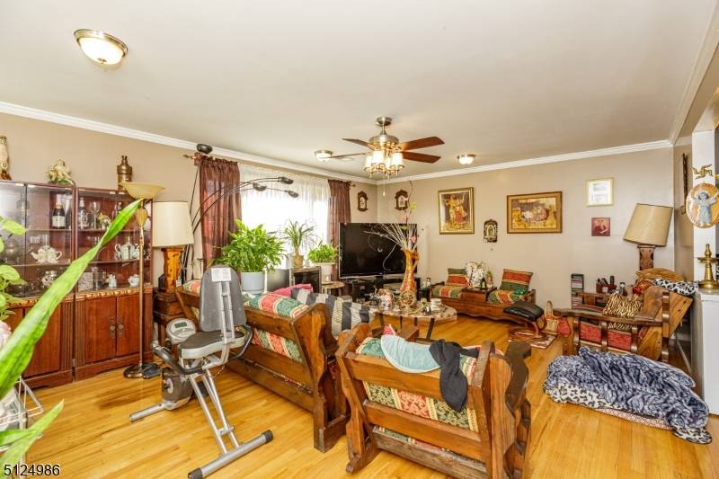 Elizabeth City, NJ 07206,306 1St St