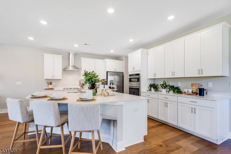 Hanover Twp., NJ 07981,19 Gladstone Ct