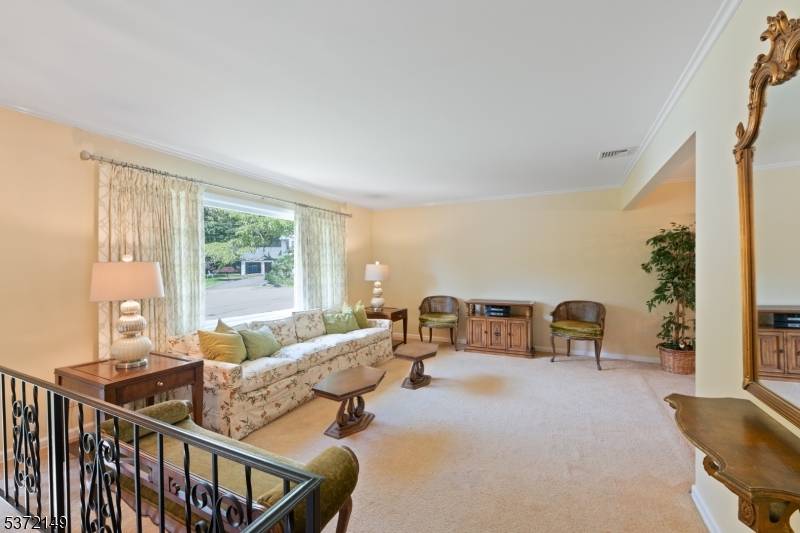 Livingston Twp., NJ 07039,46 Mccall Ave