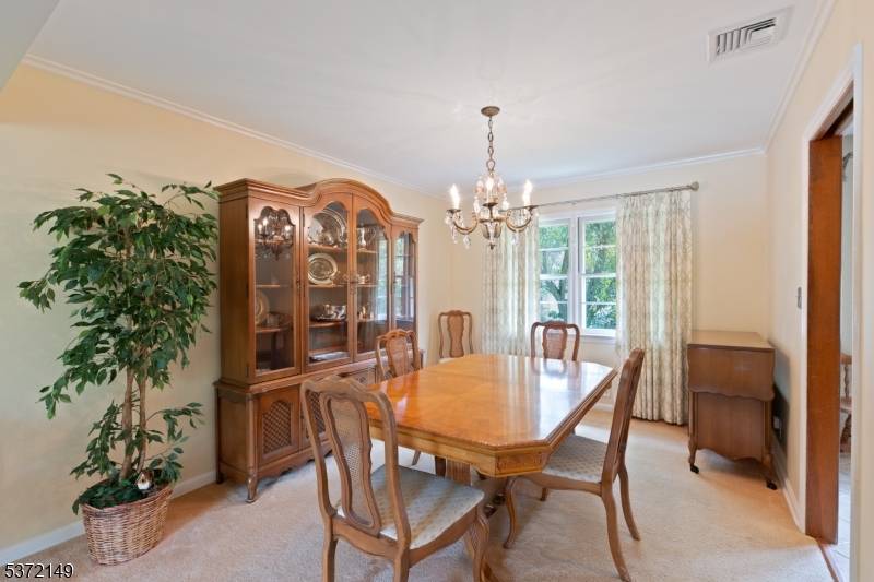 Livingston Twp., NJ 07039,46 Mccall Ave