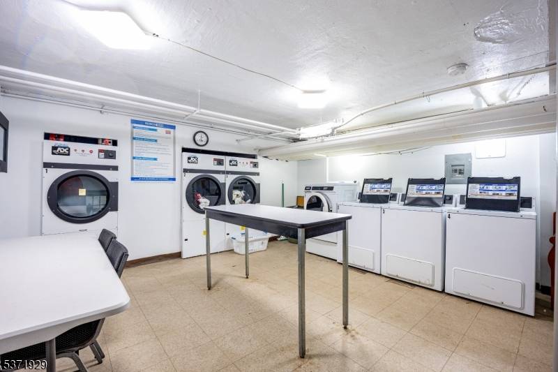 Verona Twp., NJ 07044,349 Bloomfield Ave #69