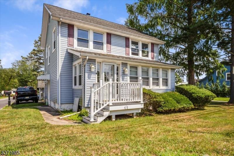 8 John St, Montville Twp., NJ 07058