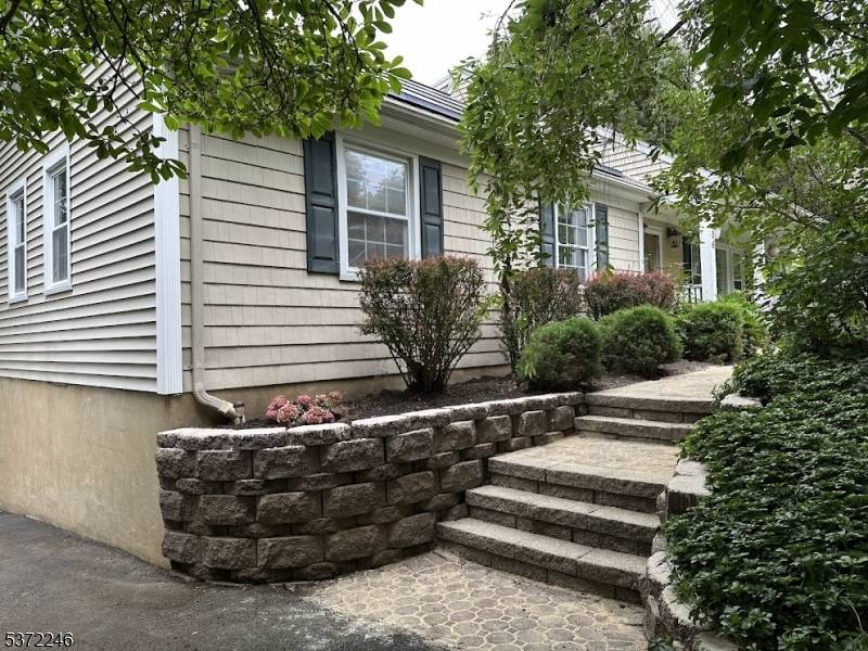Mendham Twp., NJ 07869,56 Woodland Rd
