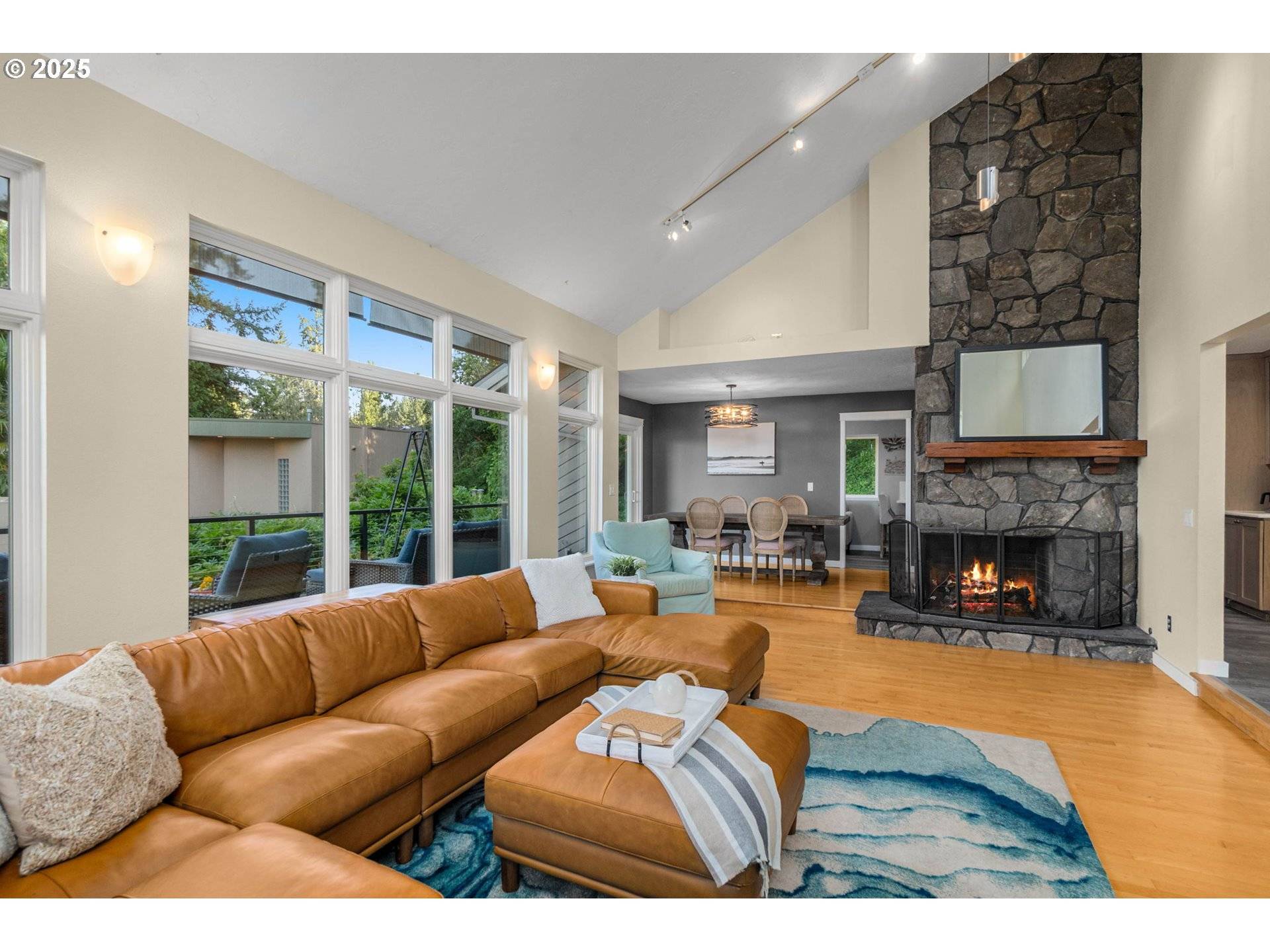 West Linn, OR 97068,19428 WILDERNESS DR