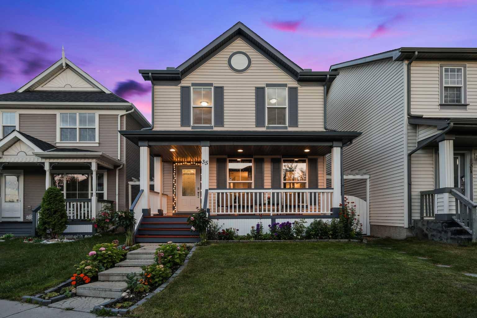 35 Prestwick PL Southeast, Calgary, AB T2Z 4P4