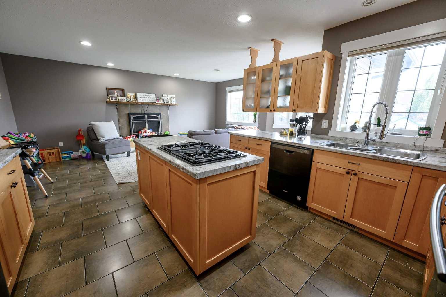 Grande Prairie, AB T8X 1S4,9306 Lakeshore Court
