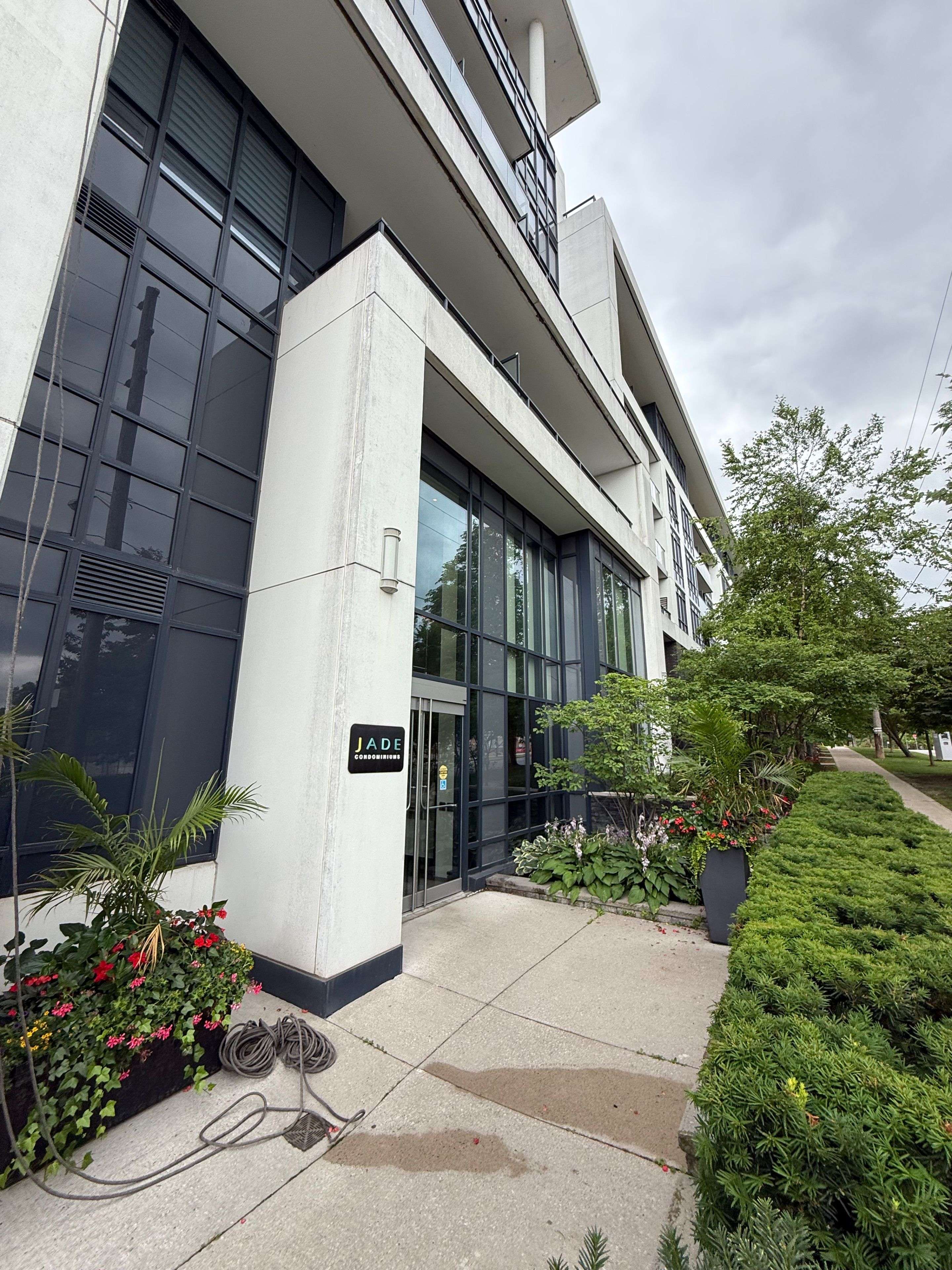 Toronto C14, ON M2N 3H6,399 Spring Garden AVE #417