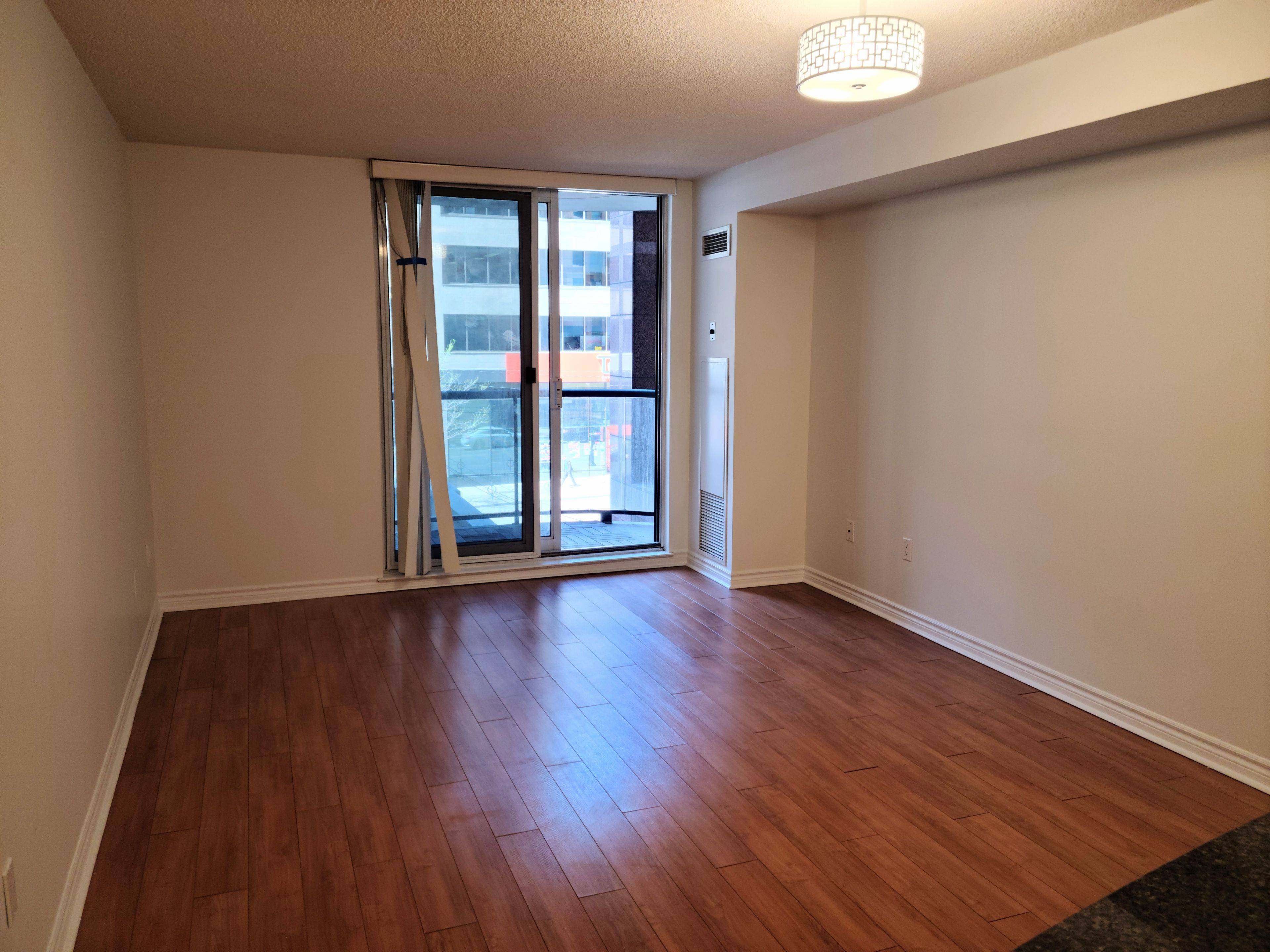 Toronto C01, ON M5S 1Y9,801 Bay ST #311