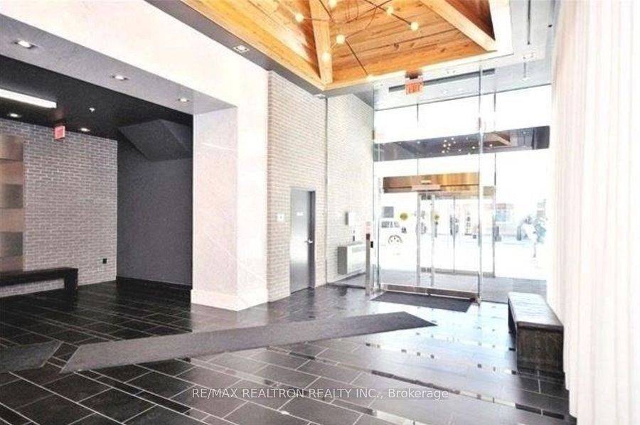 Toronto C01, ON M5T 0A9,210 Simcoe ST #1604