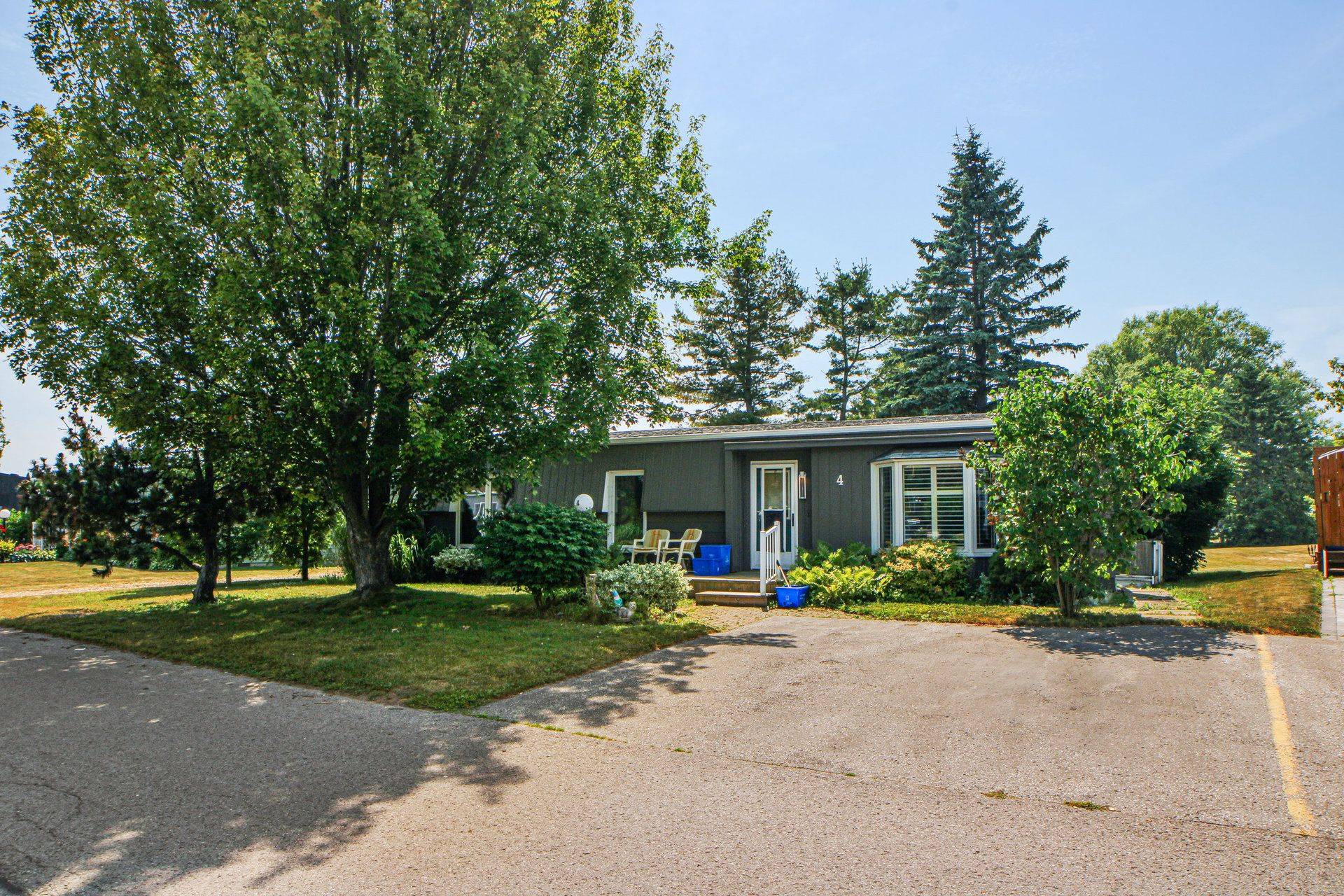 4 Kawartha RD, Clarington, ON L1B 1B9