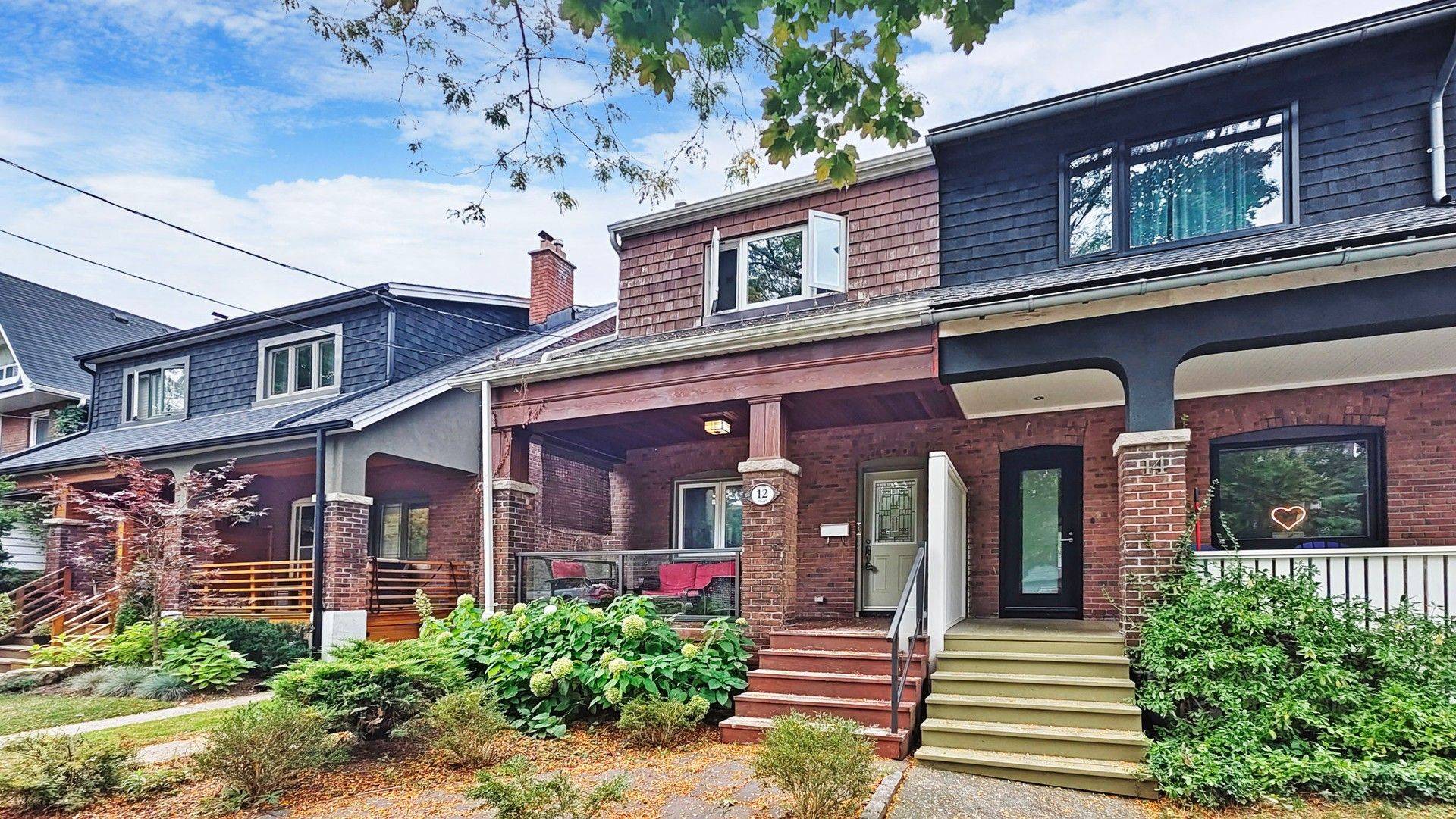 12 Lark ST, Toronto E02, ON M4L 3M6