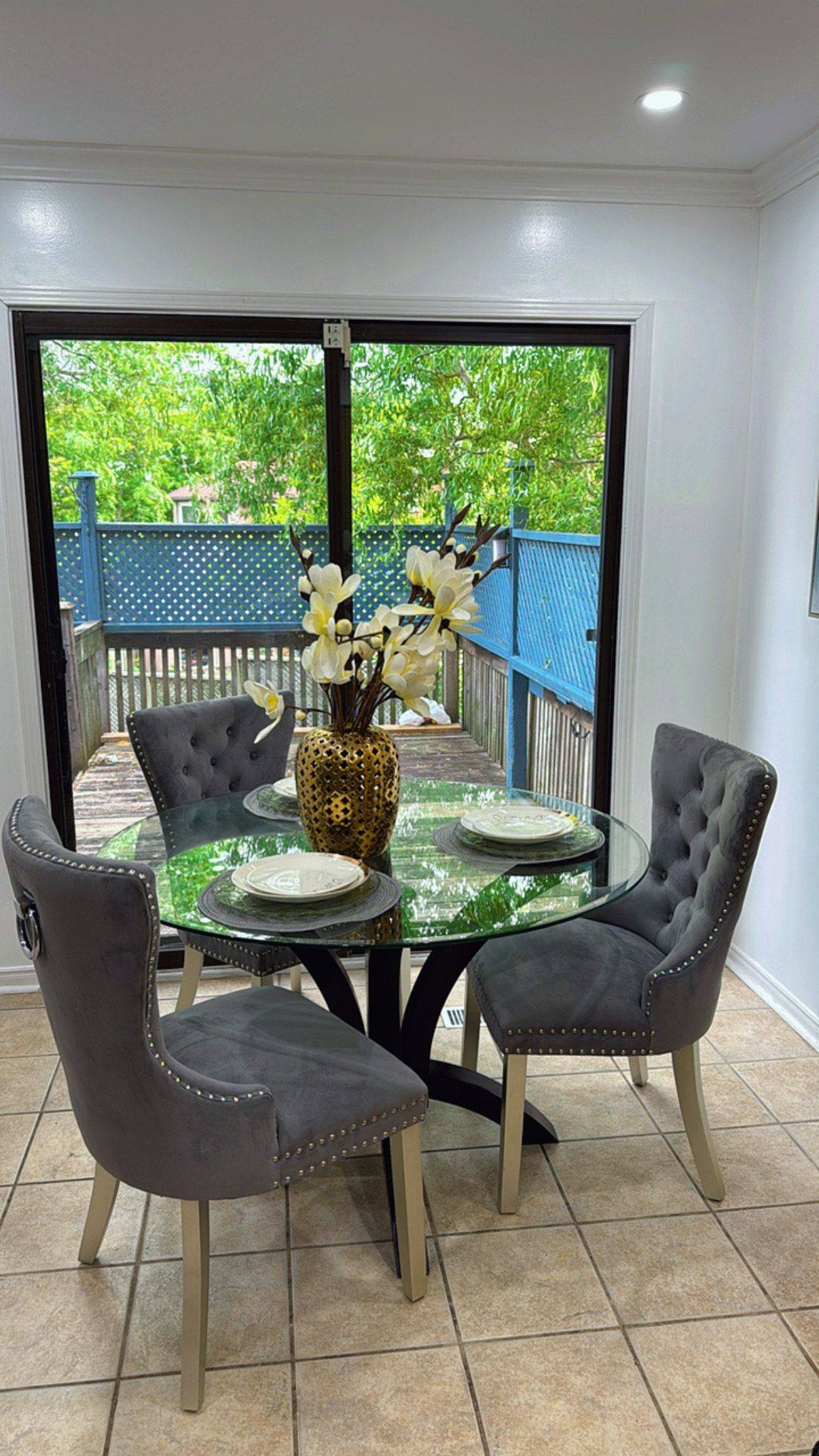 Pickering, ON L1X 1P7,1007 Maury CRES