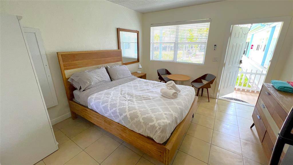 Lake Worth Beach, FL 33460,1601 S Federal Hwy #8