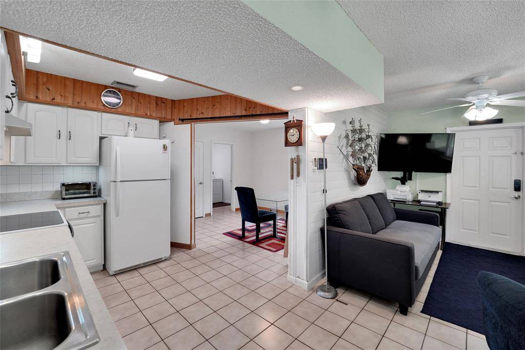 Hollywood, FL 33021,2011 N 31st Ave