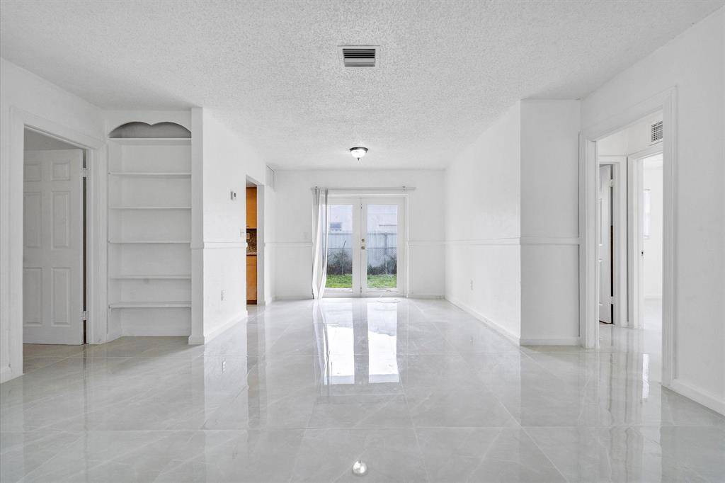 Hollywood, FL 33024,7491 Hope St