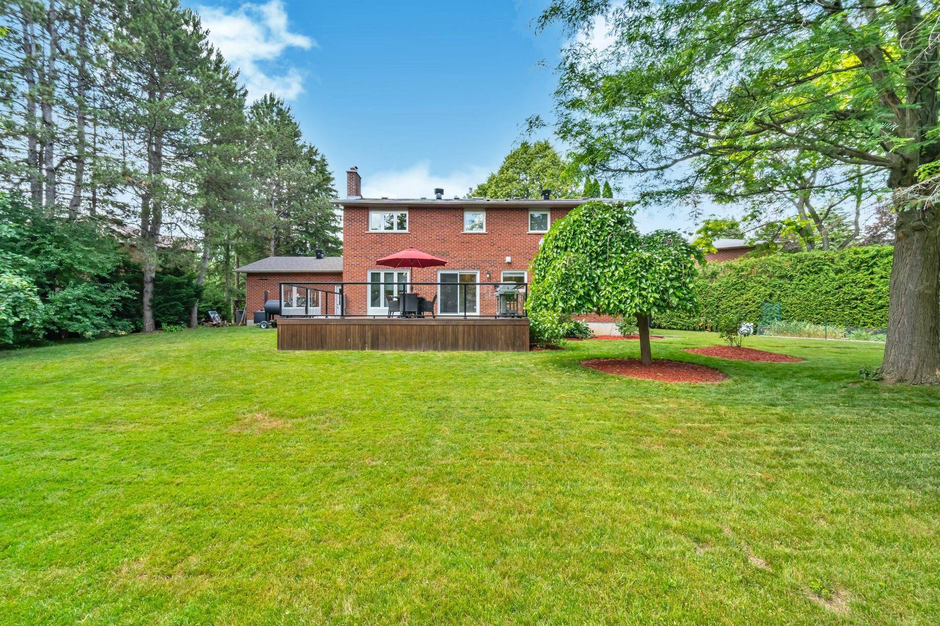 Richmond Hill, ON L4E 2N7,8 Cheval CT