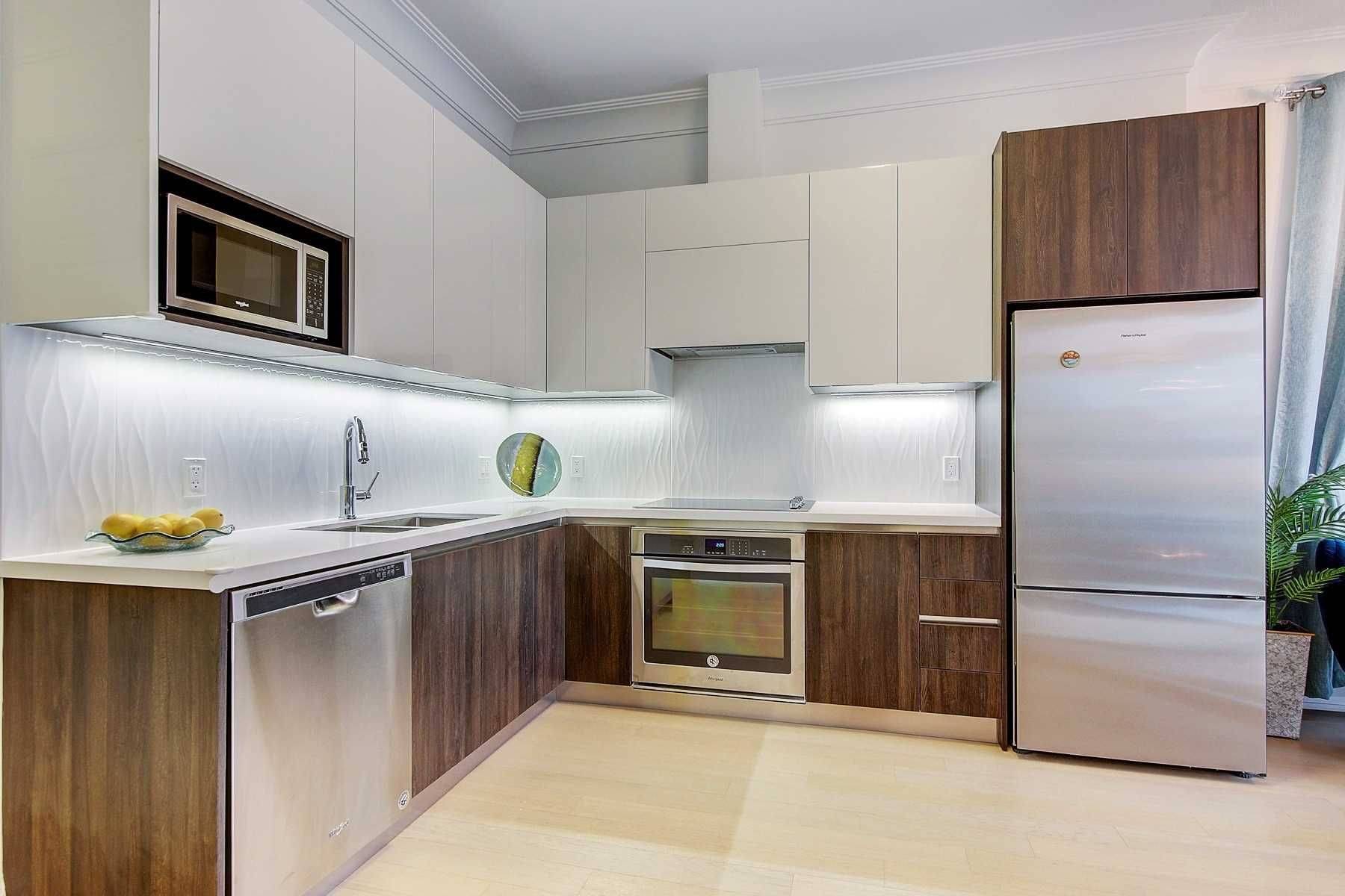 Markham, ON L6G 0G3,25 Water Walk DR #106