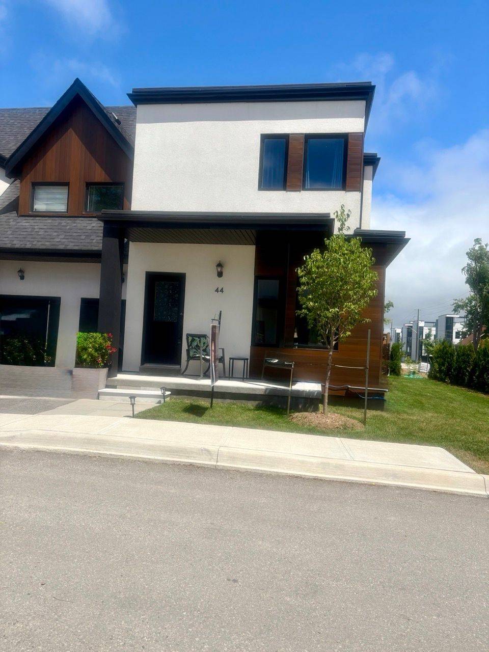 44 Ruby CRES, Orillia, ON L3V 8M3