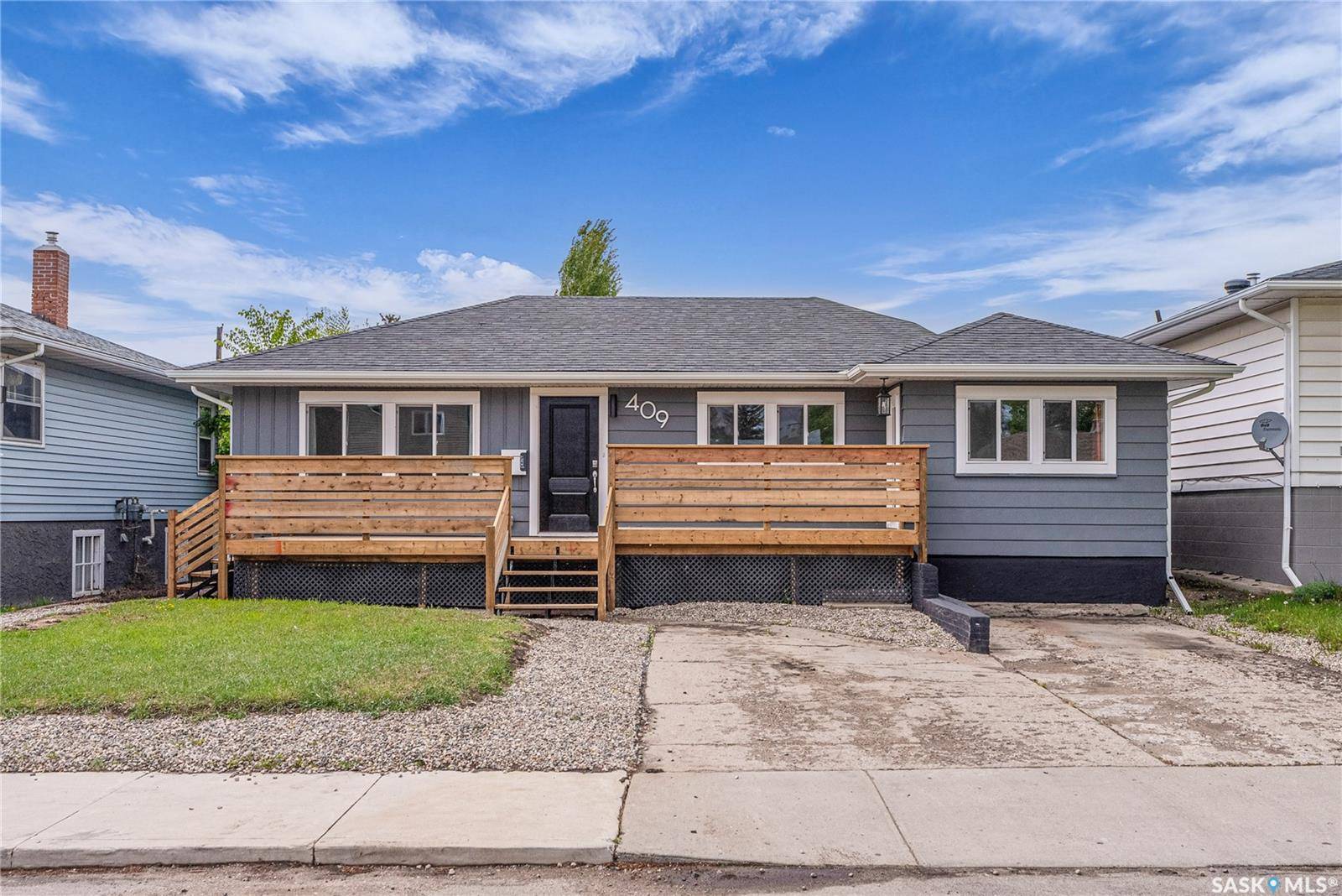 409 Q AVENUE N, Saskatoon, SK S7L 2X9