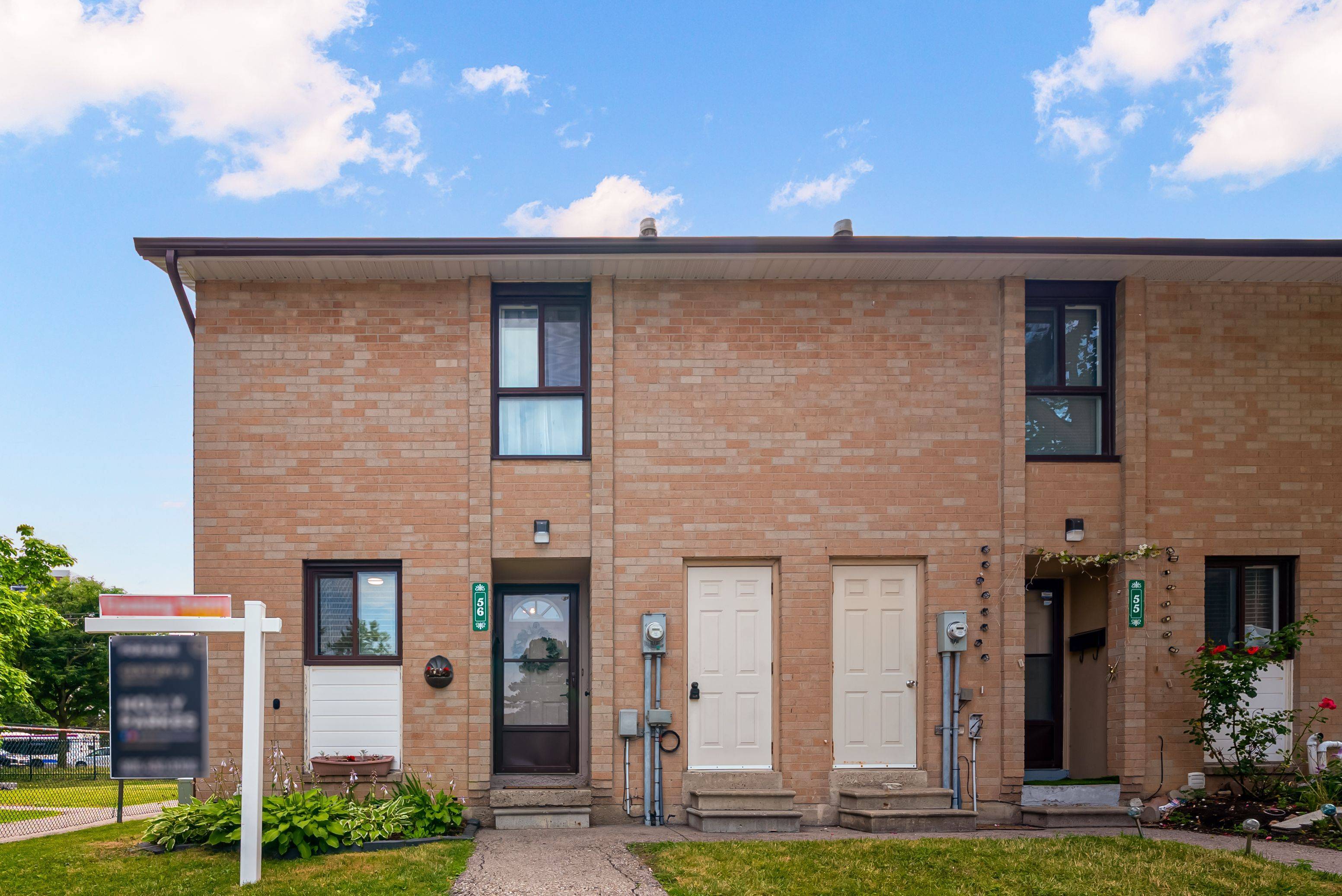 56 Fleetwood CRES #85, Brampton, ON L6T 2E5