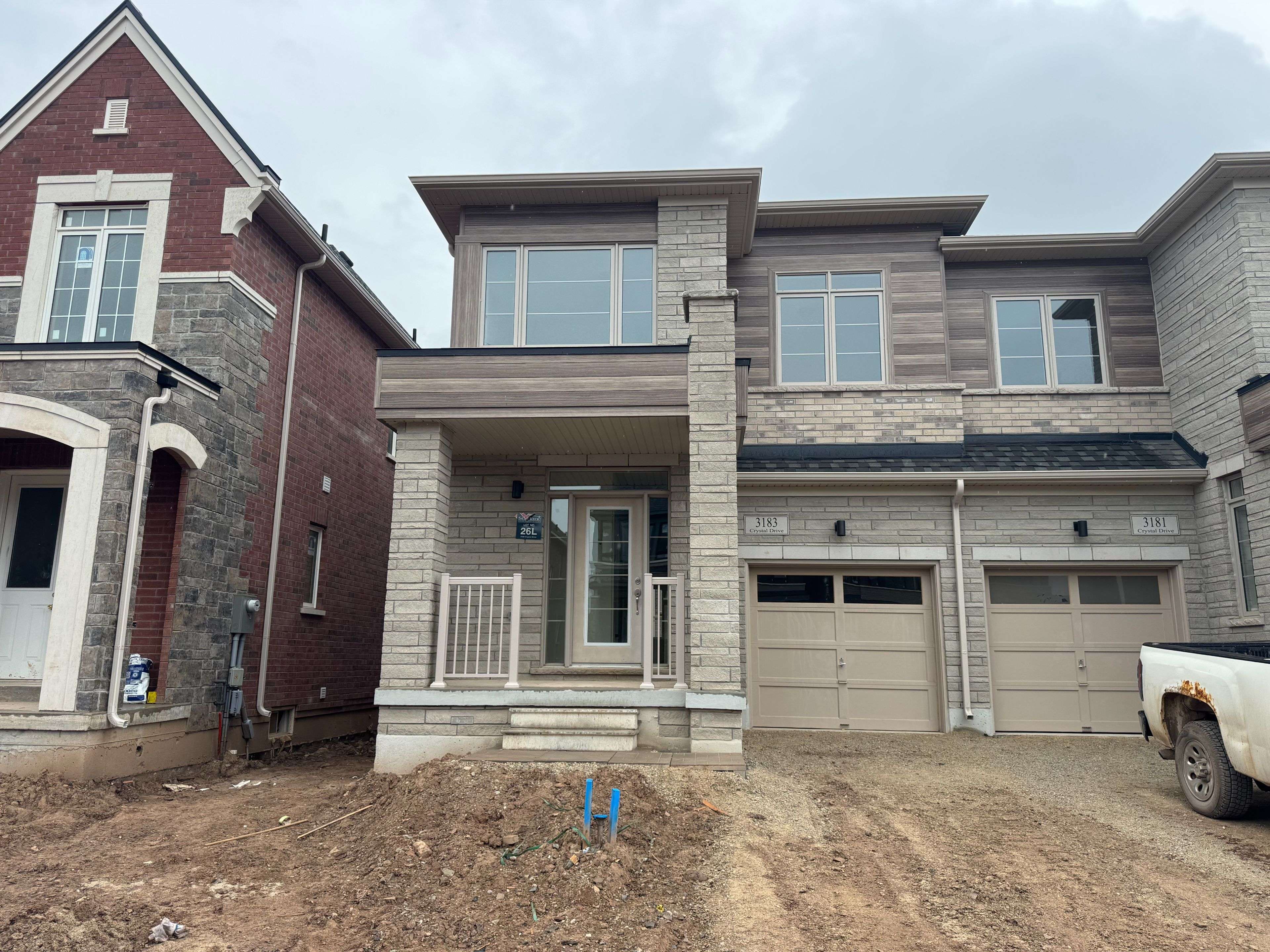 3183 Crystal DR, Oakville, ON L6M 0W8