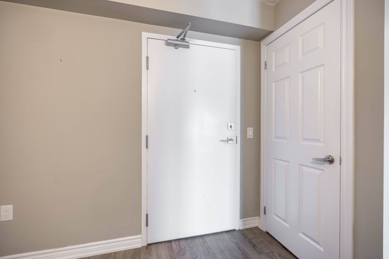 Milton, ON L9T 9L9,716 Main ST E #509