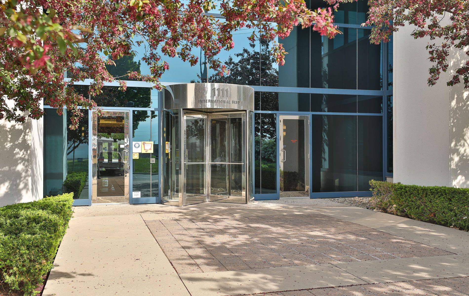 Burlington, ON L7L 6W1,1111 International BLVD #401