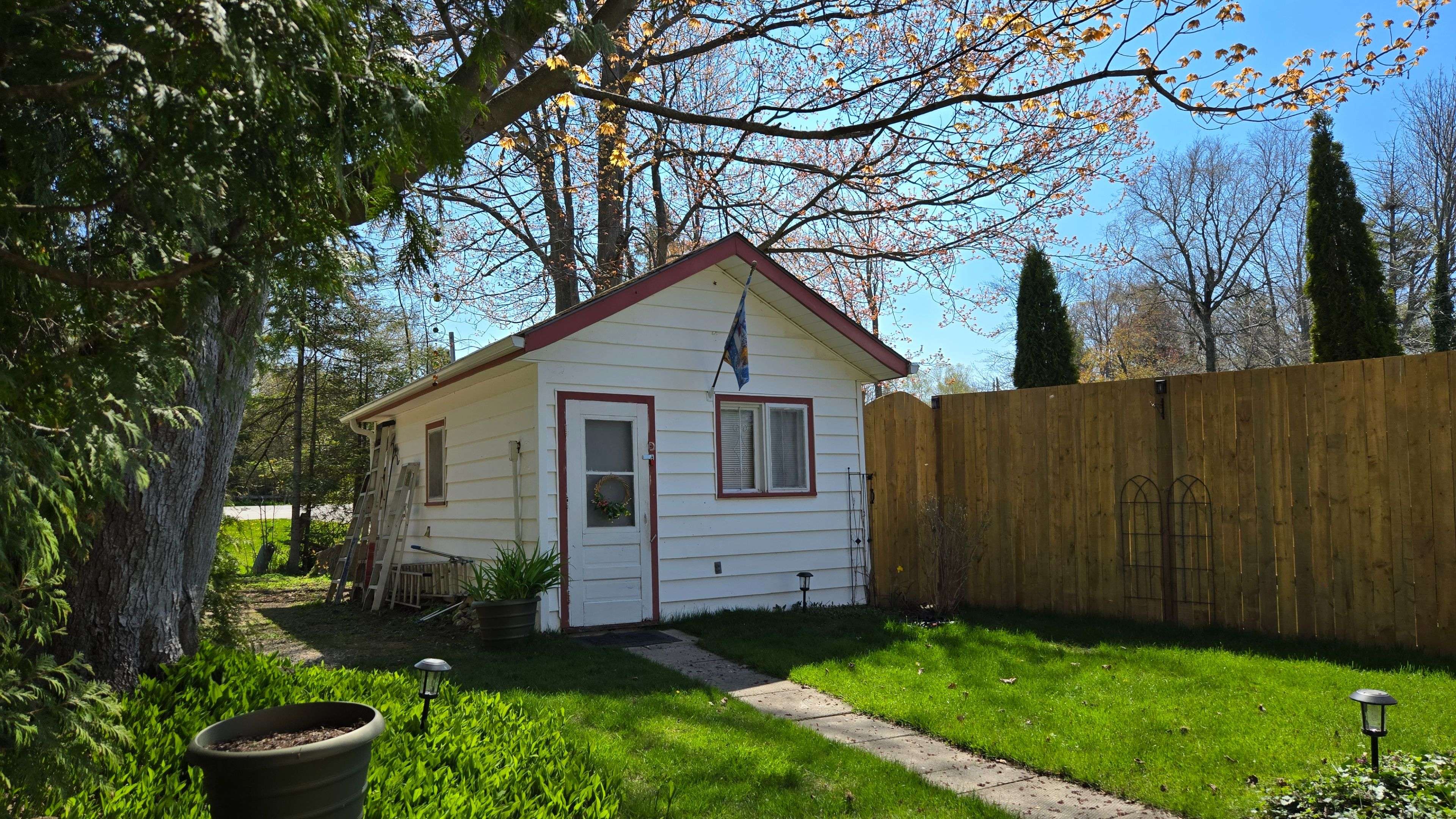 Huron-kinloss, ON N2Z 2X3,551 Attawandaron RD