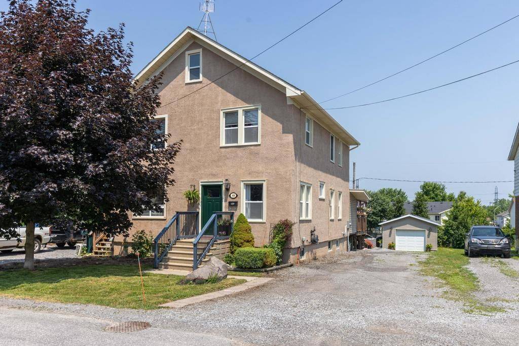 48 Hodgkins AVE, Thorold, ON L2V 1M1